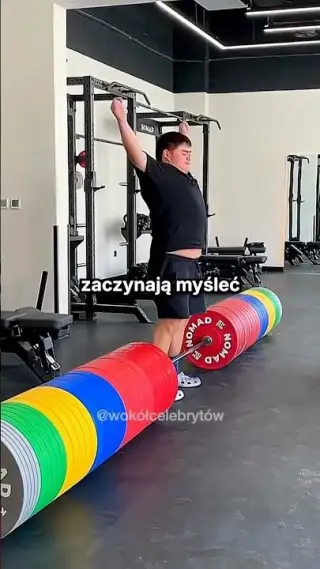 Kadr z materiału kanału WokółCelebrytów